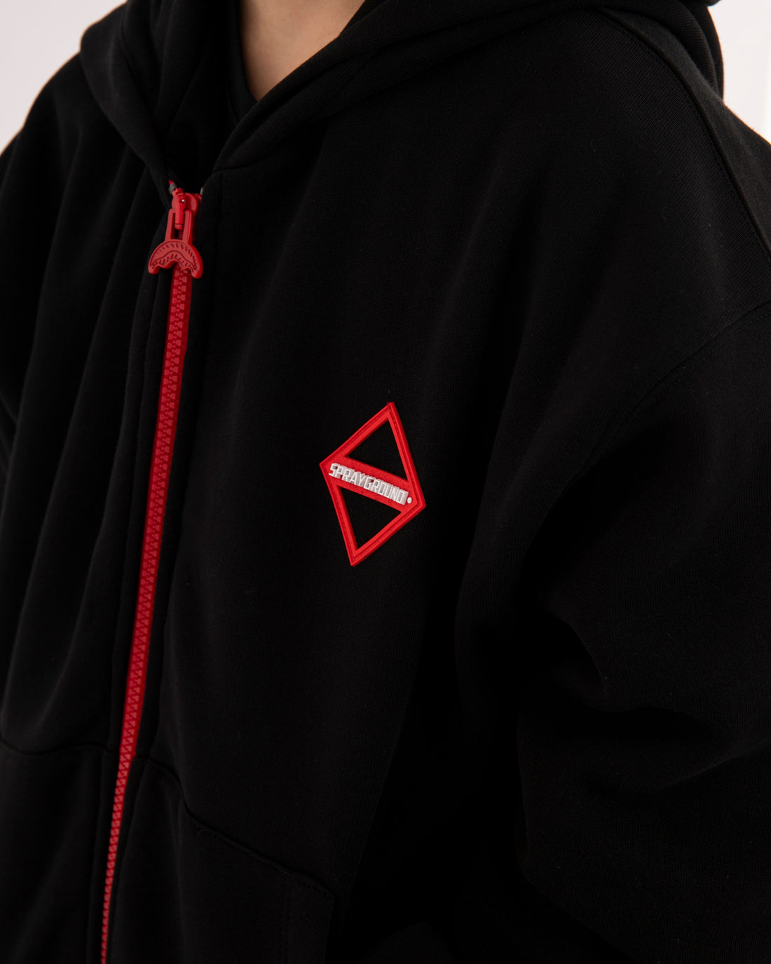 TOUCH OF RED OVER FULL-ZIP HOODIE BLACK