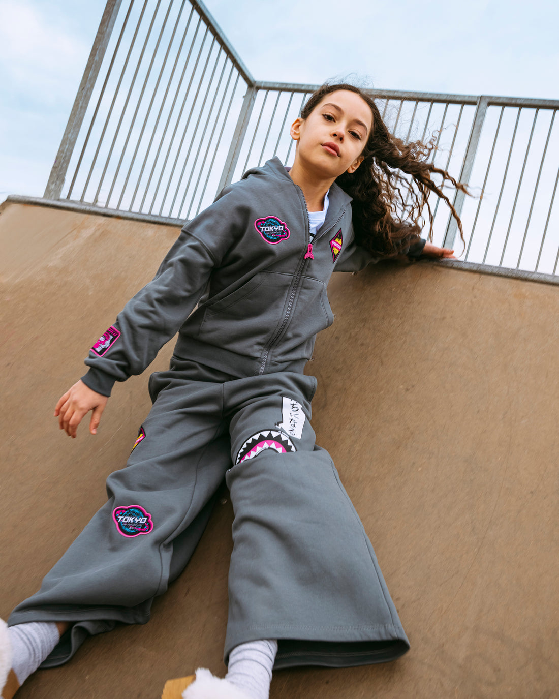 SHARK IN JAPAN OVER FULL-ZIP HOODIE