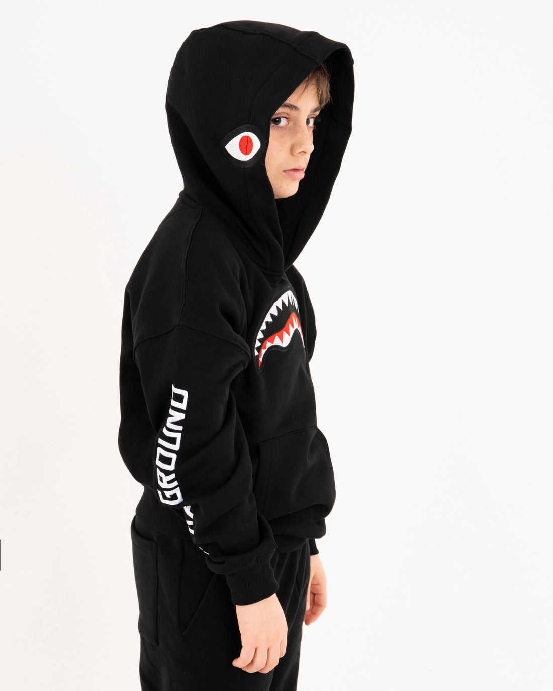 SHARK OVER HOODIE BLACK