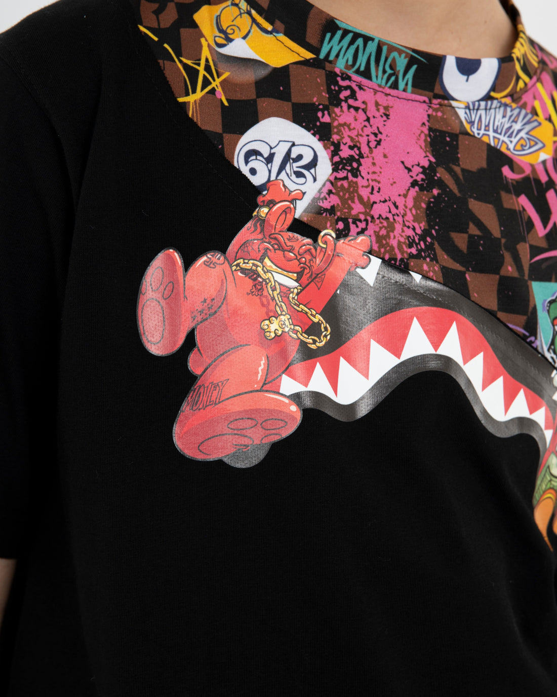 HANG IN THERE GRAFFITI REGULAR T-SHIRT