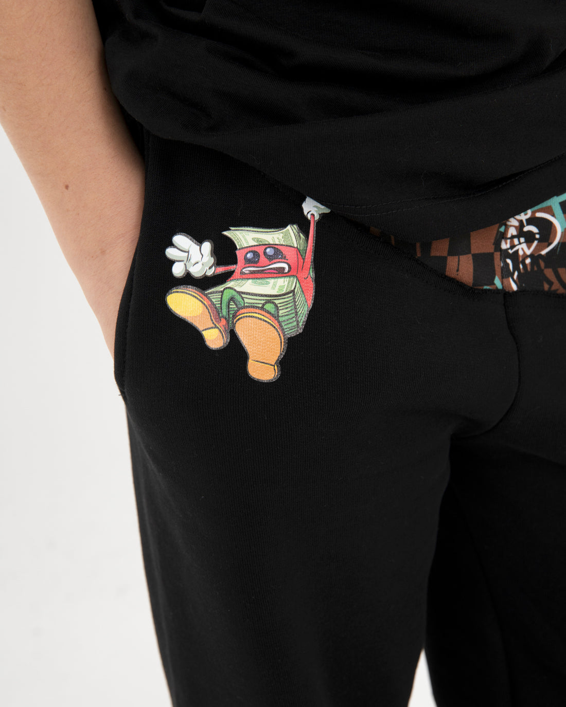 HANG IN THERE GRAFFITI BAGGY PANTS