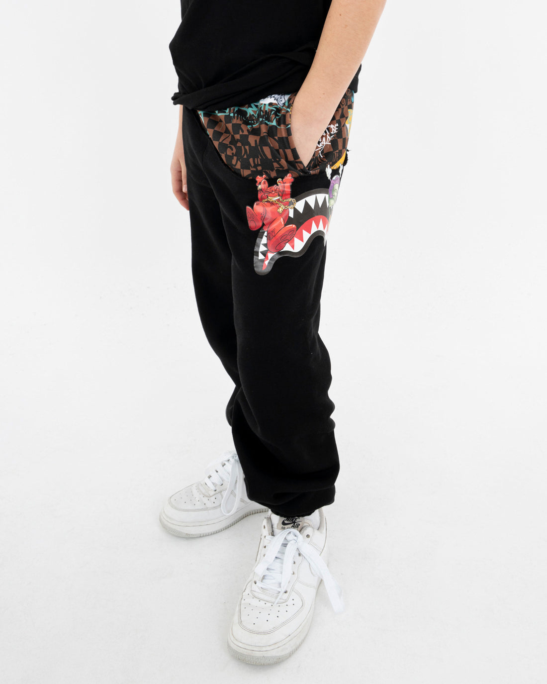 HANG IN THERE GRAFFITI BAGGY PANTS