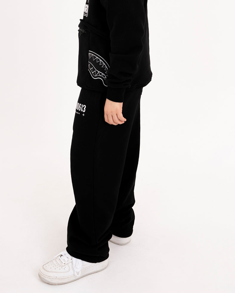 LUX SWERVE CAPSULE OVER PANTS