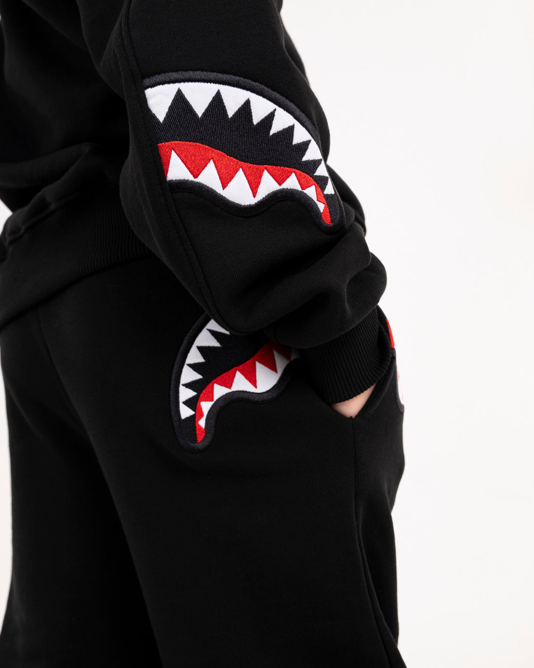 ALL SHARK PATCHES BAGGY PANTS