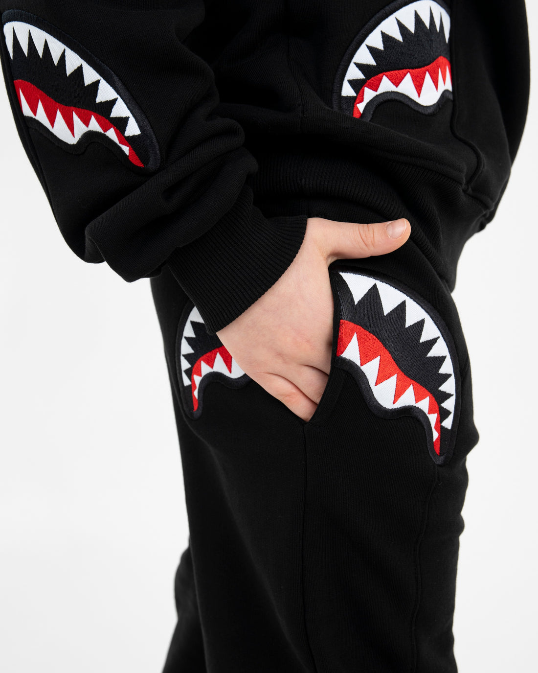 ALL SHARK PATCHES BAGGY PANTS