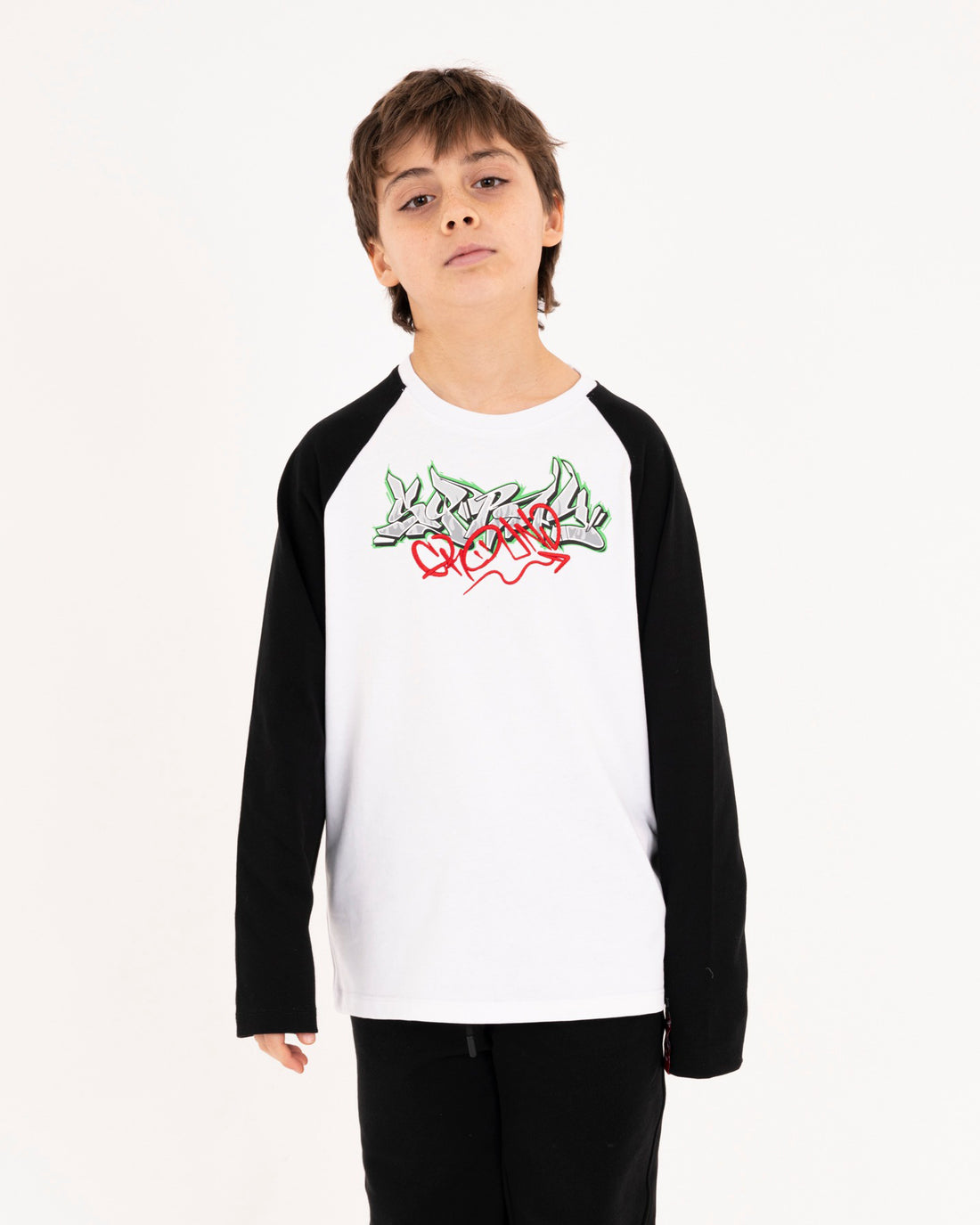 IN THE WALL RAGLAN LONG T-SHIRT W BLK