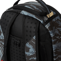 Dazed And Shark Backpack (dlxv)