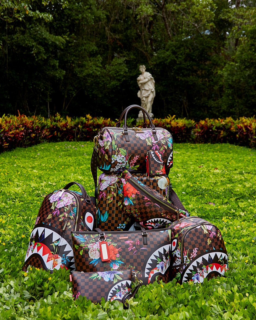 Valigia Sprayground GARDEN OF SHARKS SHARKNAUTICS HARDSHELL CARRY-ON LUGGAGE Multicolor